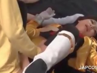 Adolescente japonesa strumpet fornicando putz consigue tetas squeezed